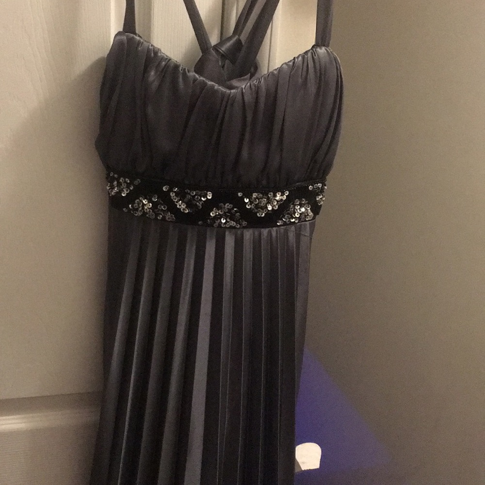 im selling clothes for teen girls